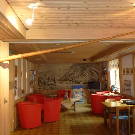 포스트 하르데르만리 호텔 2*