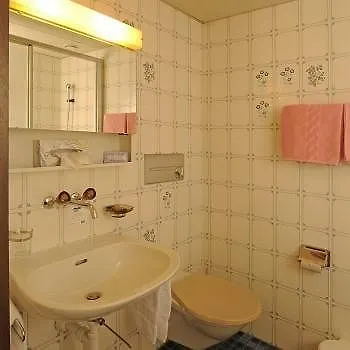 Отель Post Hardermannli 2*